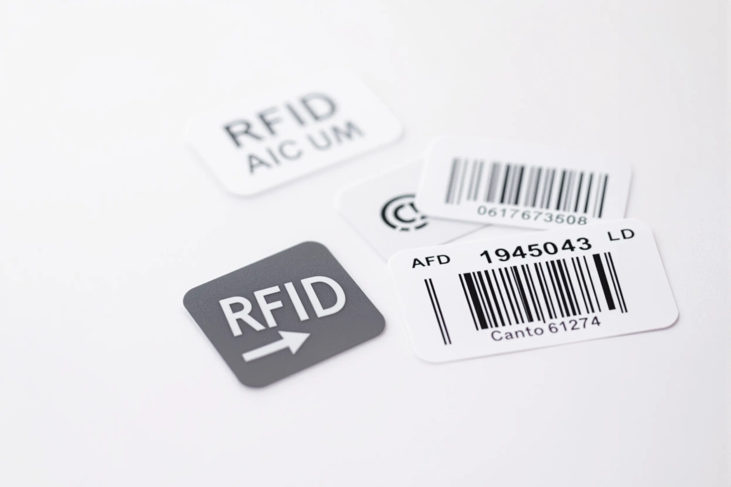 RFID tags and barcode labels comparison for choosing the right asset tracking technology solution for enterprise inventory